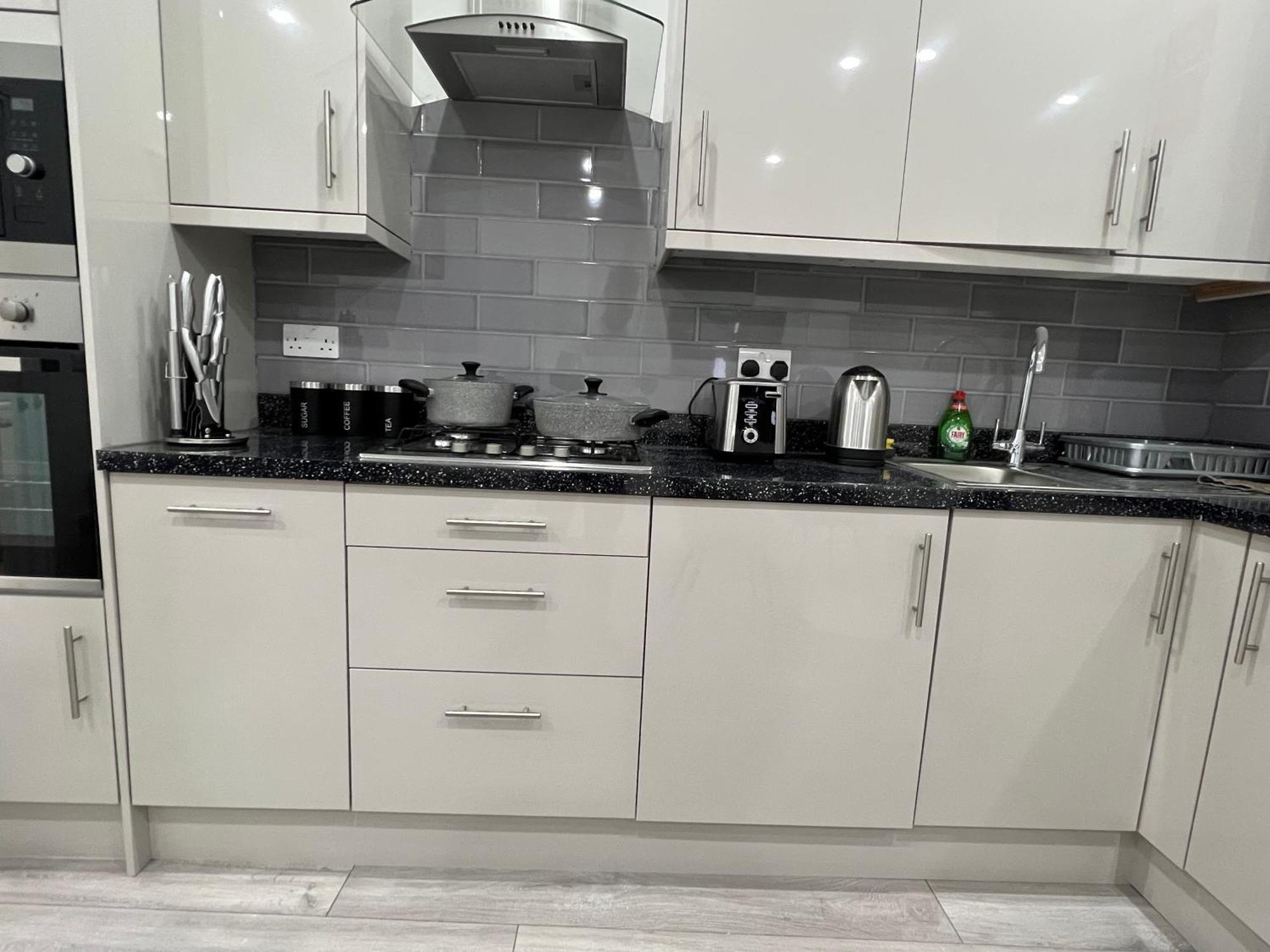 F4 Luxury Stays One Bed Apartment With Parking Ilford Zewnętrze zdjęcie